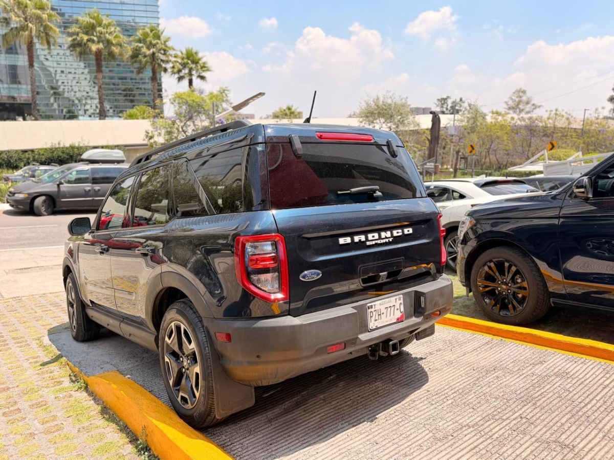 2022 Ford Bronco Sport 5p Outer Banks L3/1.5/T Aut