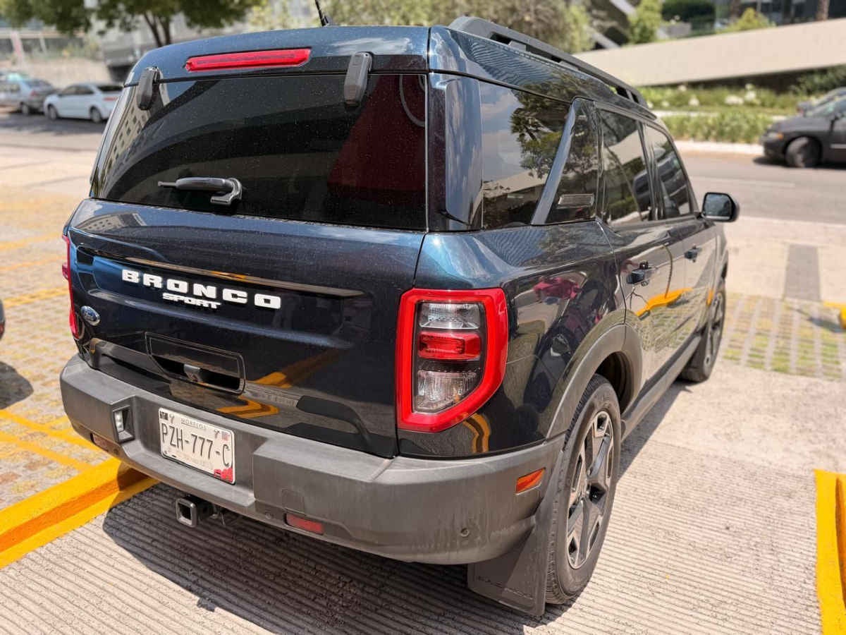 2022 Ford Bronco Sport 5p Outer Banks L3/1.5/T Aut