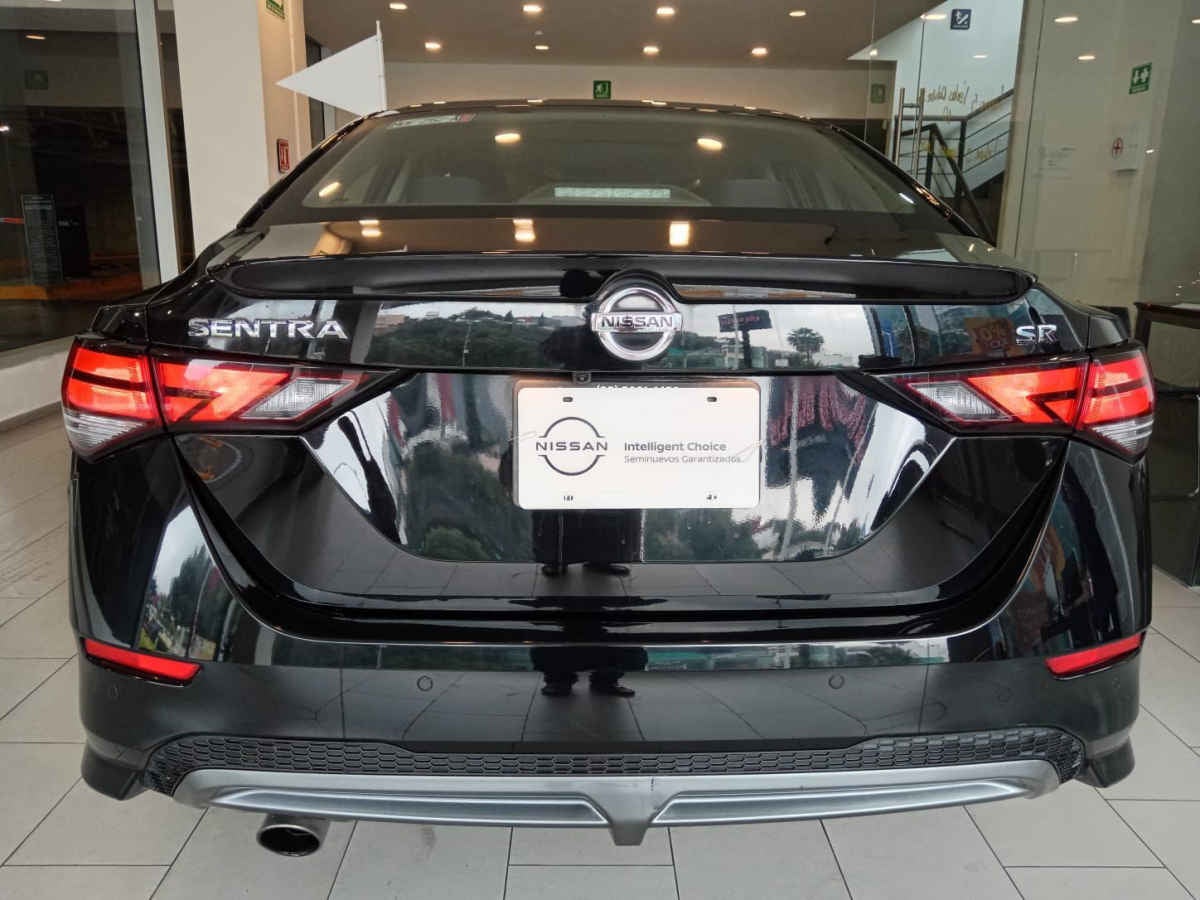 2023 Nissan Sentra 4p SR L4/2.0 Aut
