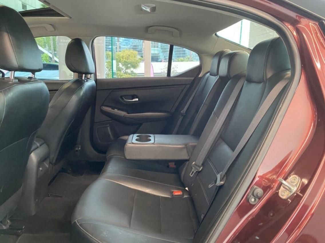 2023 Nissan Sentra 4p SR Platinum Bi-tono L4/2.0 Aut