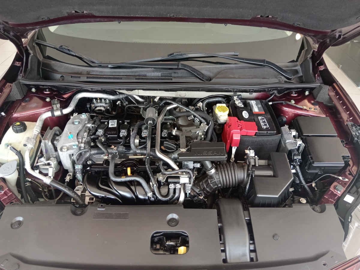 2023 Nissan Sentra 4p SR Platinum Bi-tono L4/2.0 Aut
