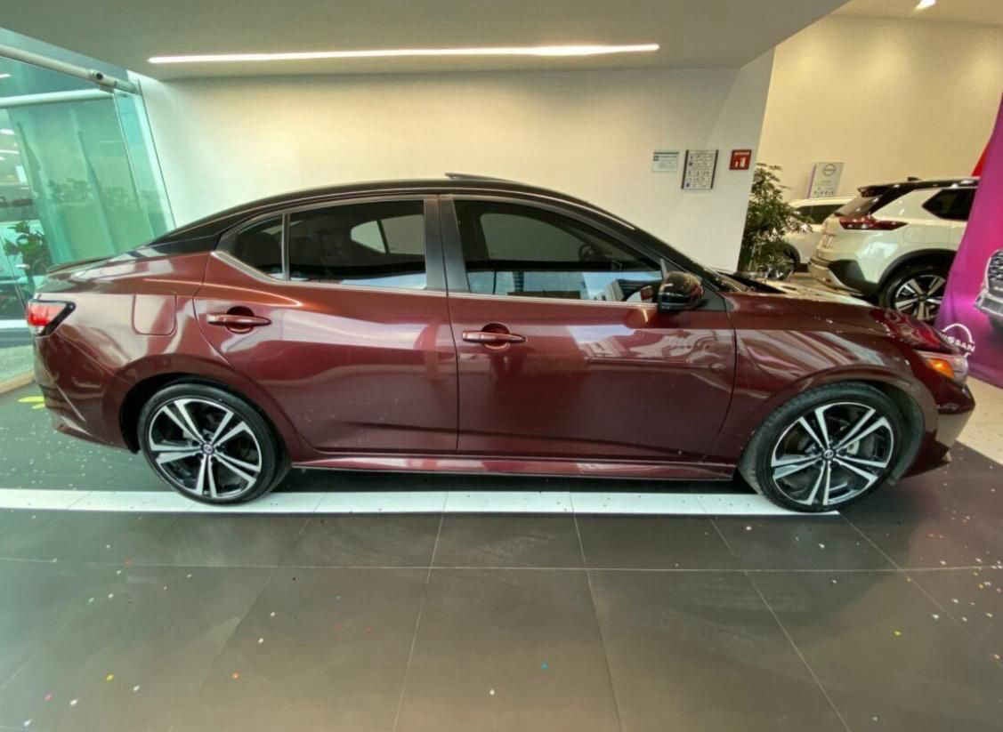 2023 Nissan Sentra 4p SR Platinum Bi-tono L4/2.0 Aut