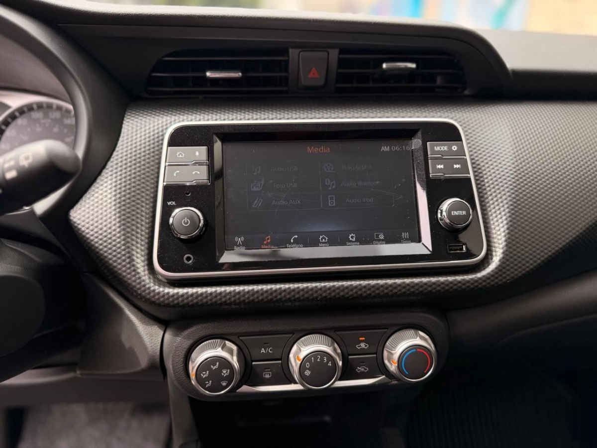 2025 Nissan Kicks 5p Play Advance L4/1.6 Aut