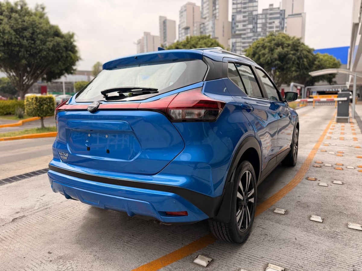 2025 Nissan Kicks 5p Play Advance L4/1.6 Aut