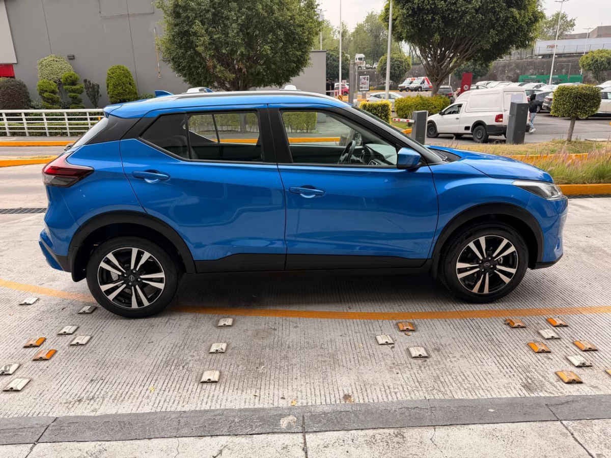 2025 Nissan Kicks 5p Play Advance L4/1.6 Aut