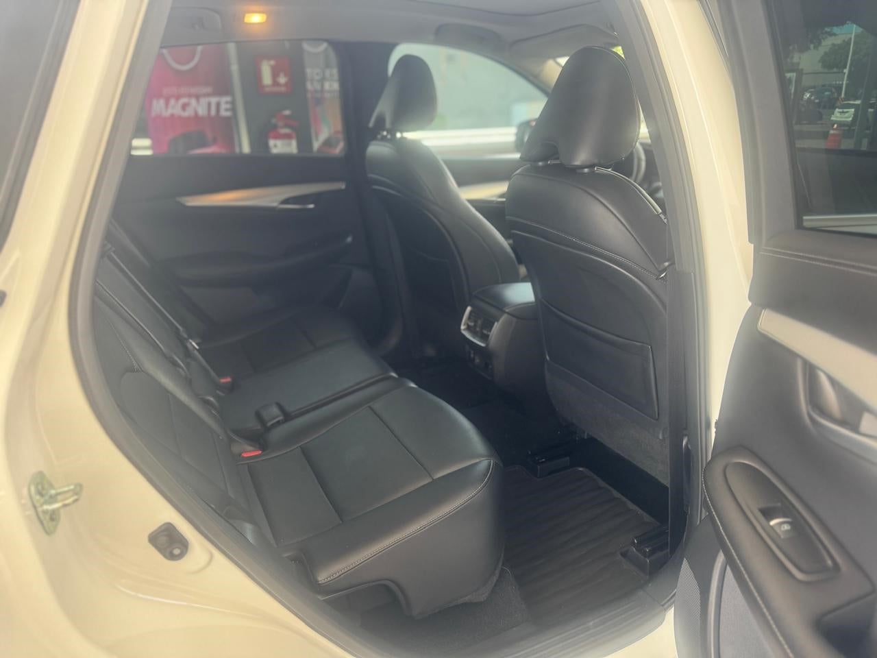 2022 INFINITI QX50 5 PTS QX50 ESSENTIAL 20T CVT PIEL F LED TP RA-19