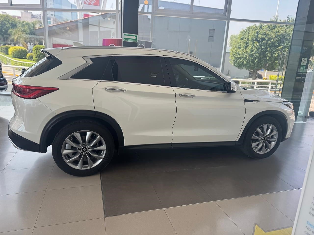 2022 INFINITI QX50 5 PTS QX50 ESSENTIAL 20T CVT PIEL F LED TP RA-19