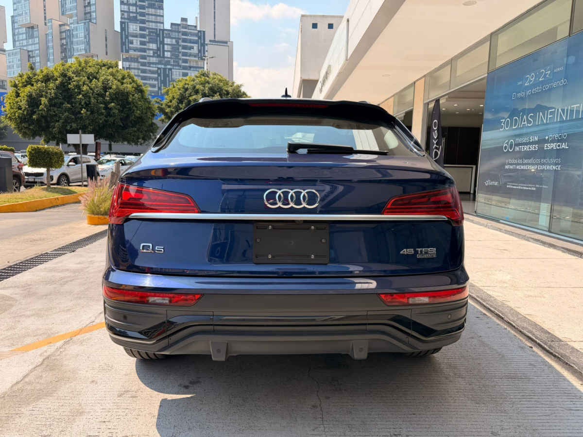 2024 Audi Q5 5p Select Sportback L4/2.0/T Aut MHEV