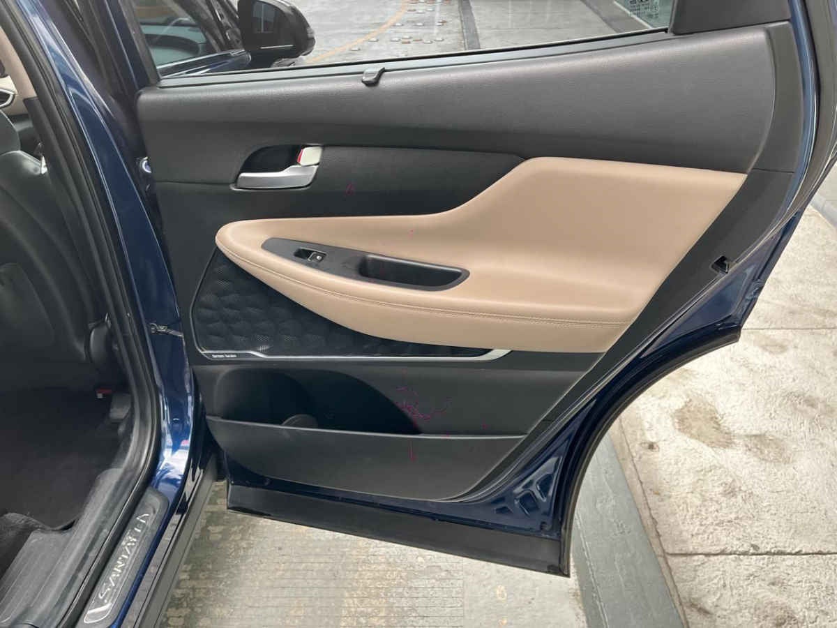 2022 Hyundai Santa Fe LIMITED TECH