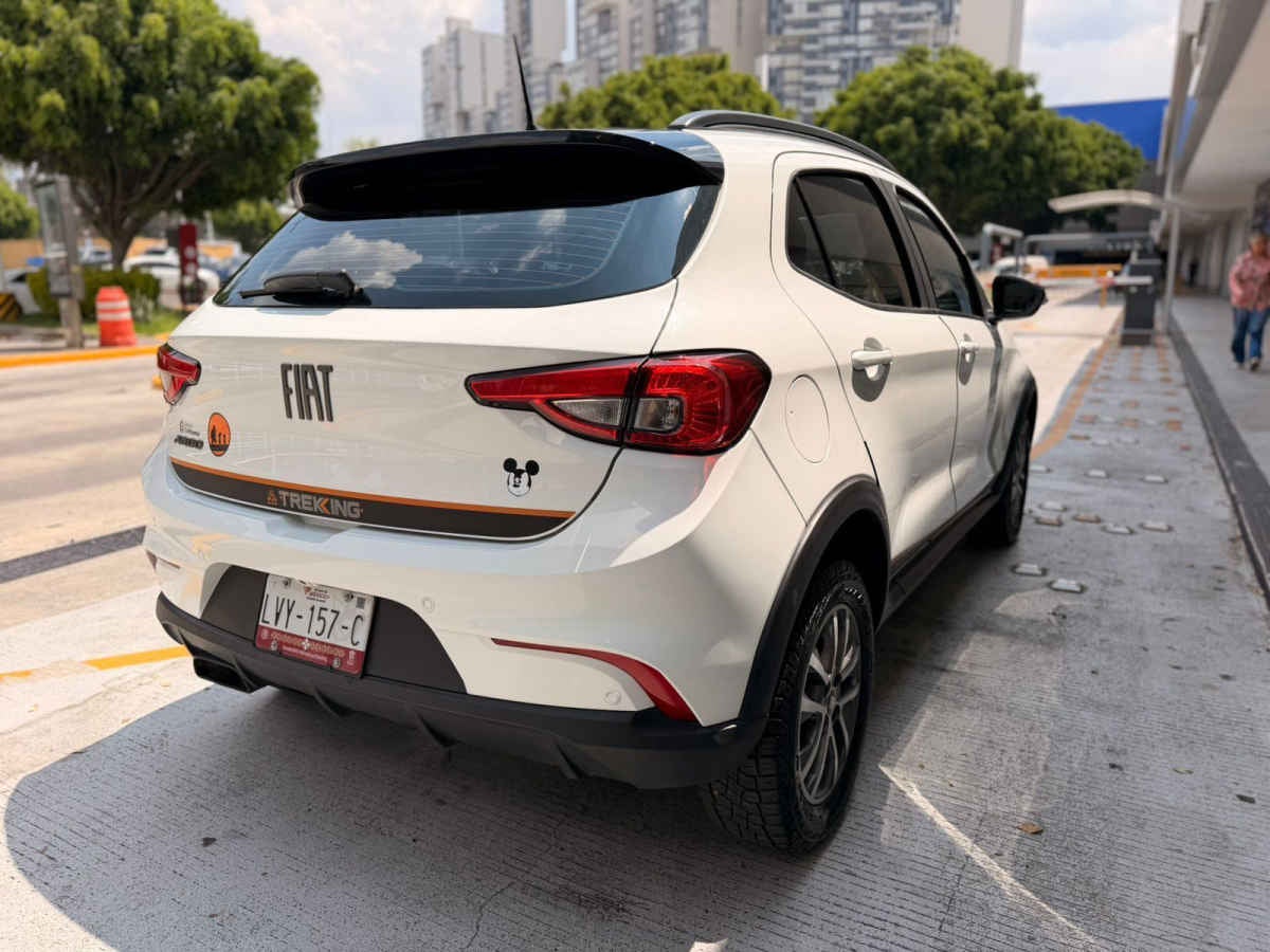 2024 FIAT ARGO 5p Trekking L4/1.3 Man
