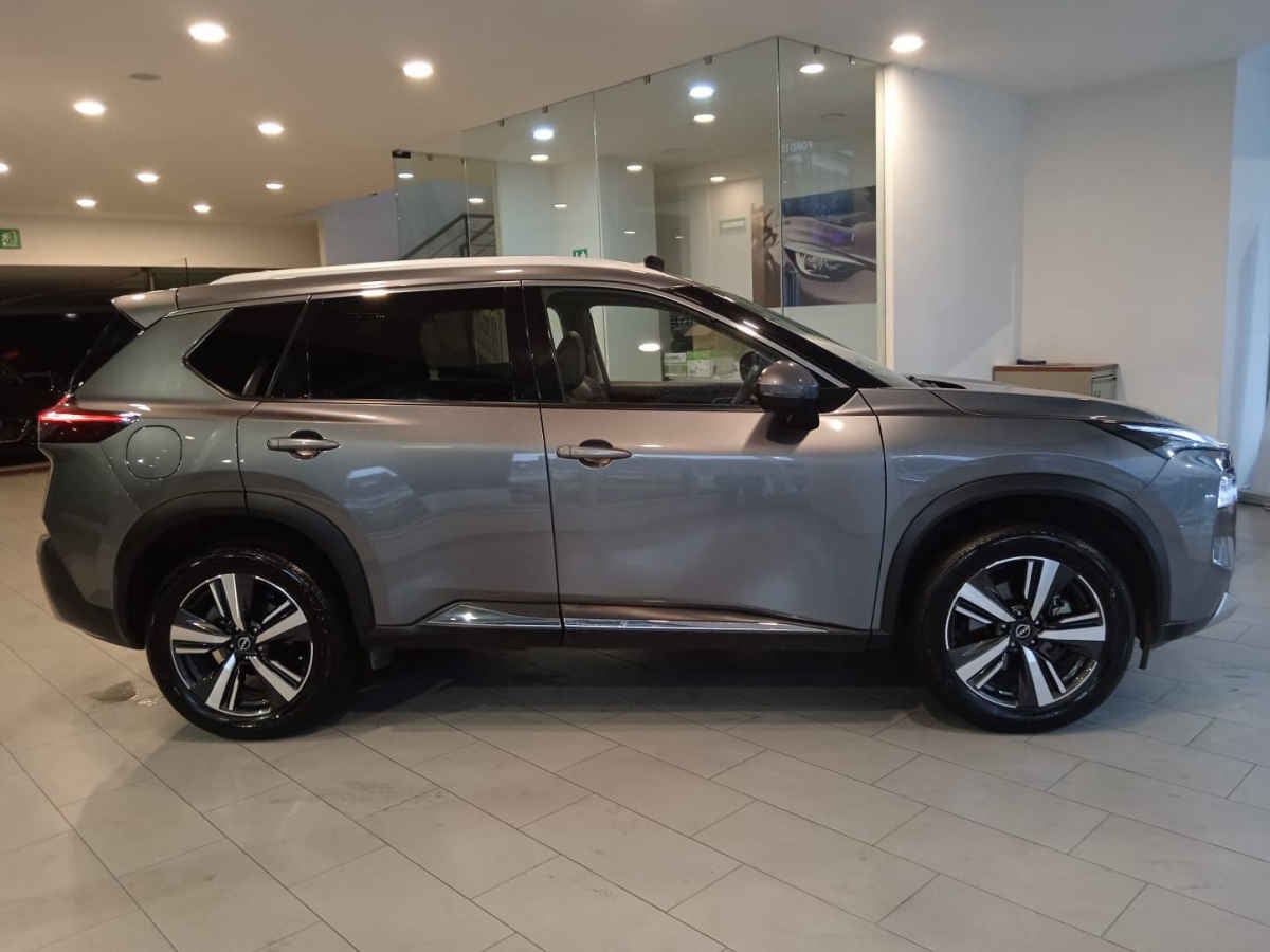 2025 Nissan X-Trail 5p Platinum 3 Row L4/2.5 Aut