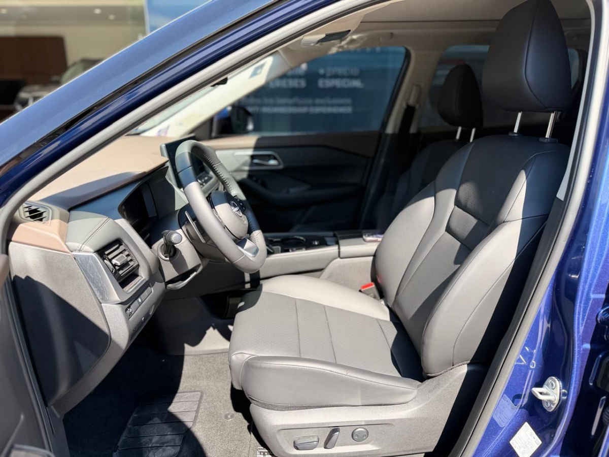 2024 Nissan X-Trail 5p Platinum Plus 2 Row L4/2.5 Aut