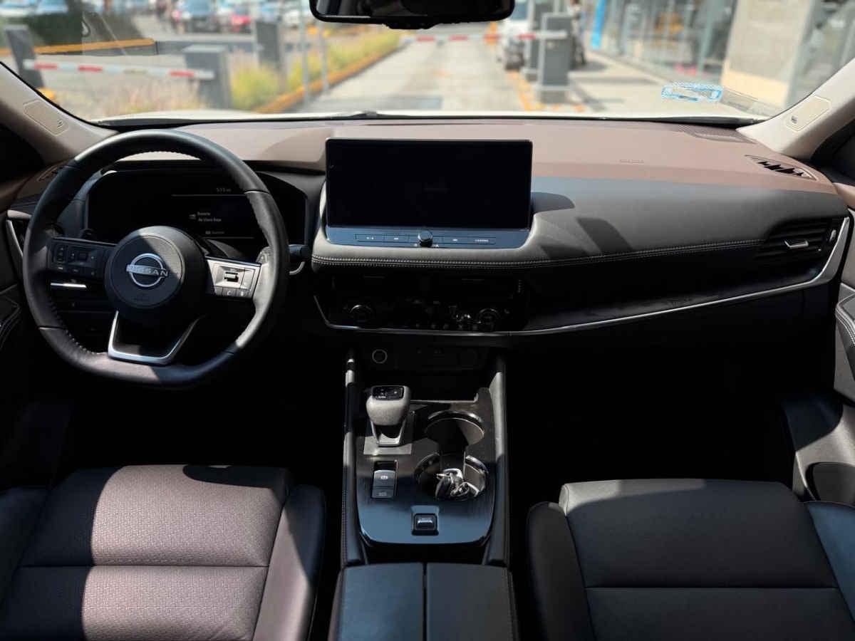 2023 Nissan X-Trail 5p Platinum Plus 2 Row L4/2.5 Aut