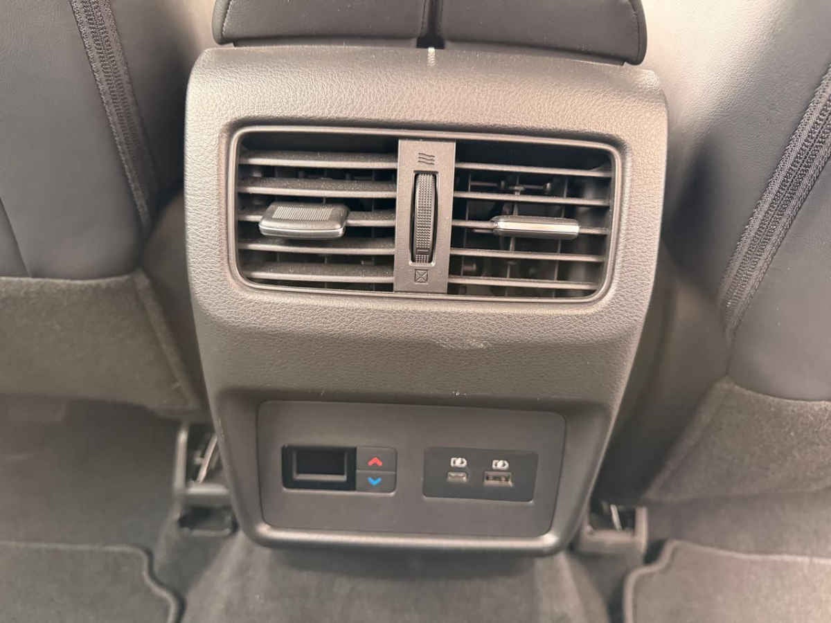 2024 Nissan X-Trail 5p Platinum Plus 2 Row L4/2.5 Aut