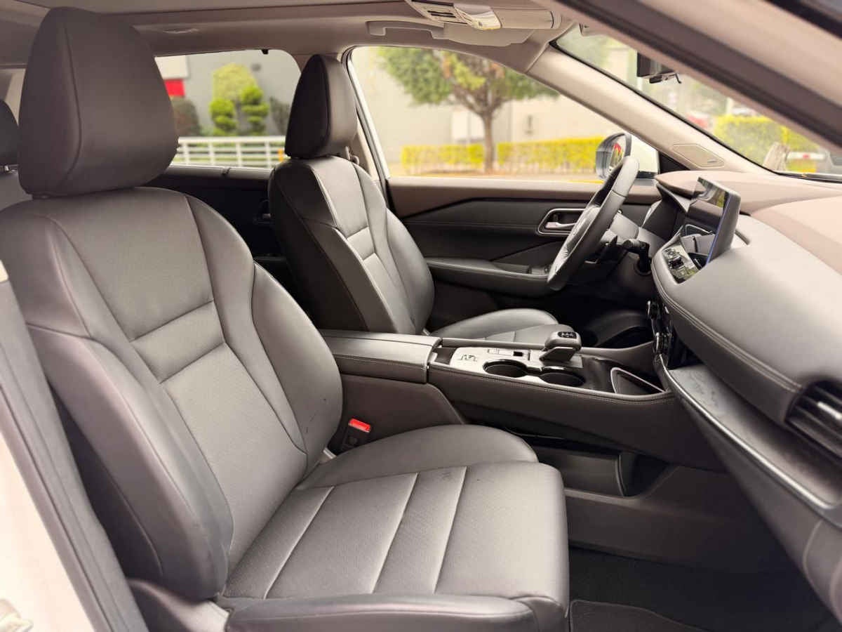 2024 Nissan X-Trail 5p Platinum Plus 2 Row L4/2.5 Aut