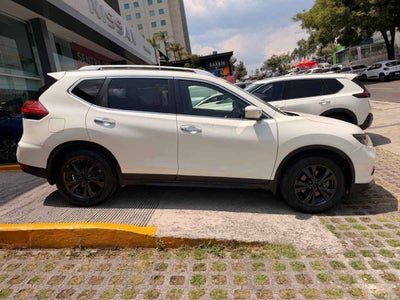 2022 Nissan X-Trail 5p Advance 3 L4/2.5 Aut Banca abatible