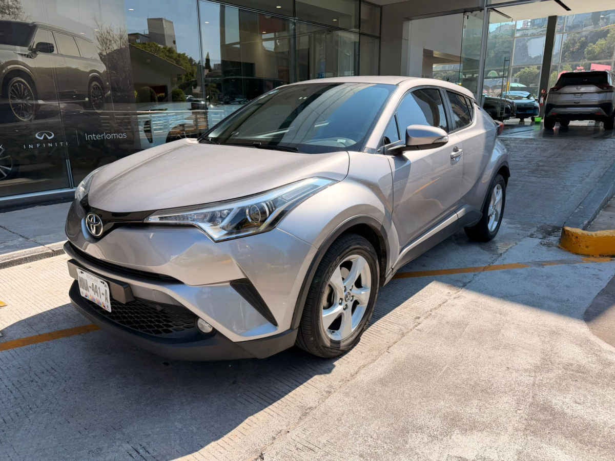 2018 Toyota C-HR 4p CVT L4/2.0 Aut