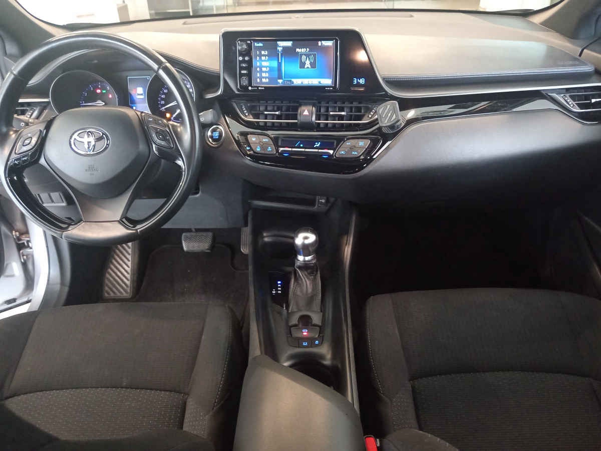2018 Toyota C-HR 4p CVT L4/2.0 Aut