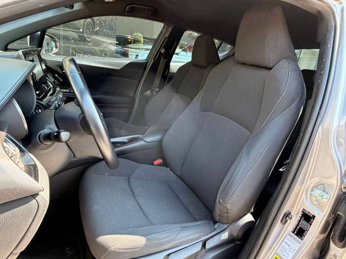 2018 Toyota C-HR 4p CVT L4/2.0 Aut