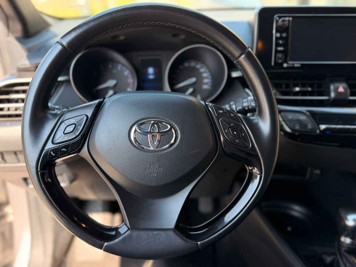 2018 Toyota C-HR 4p CVT L4/2.0 Aut