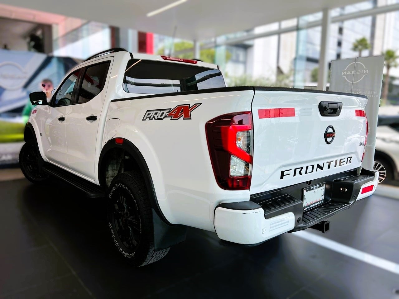 2022 Nissan FRONTIER 4 PTS PRO 4X L4 25L TA AAC PIEL RA-18 4X4