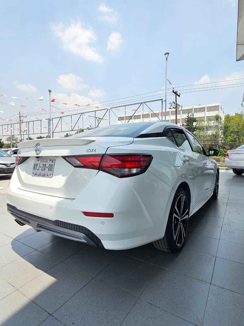 2023 Nissan SENTRA 4 PTS SR CVT AAC ASTOS DEPORTIVOS BOSE QC F LED RA-18